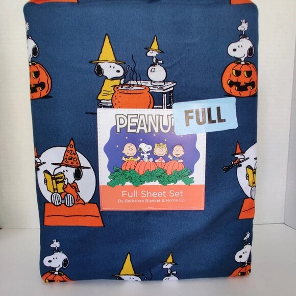 Peanuts Snoopy Halloween Full Sheet Set Navy Blue By Berkshire Blanket Co - Picture 1 of 3